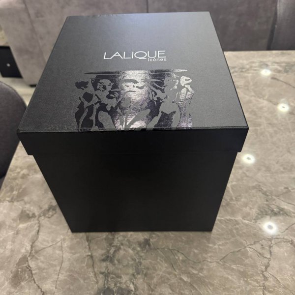 Ваза Lalique Bacchantes — купить в Москве | оригинал Lalique France